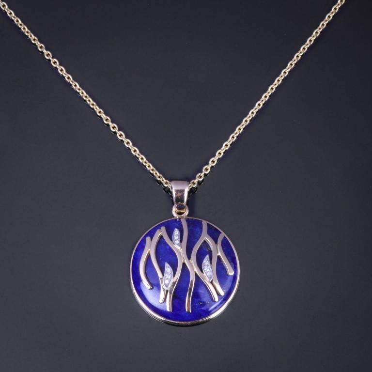 Fiamma, Collana con pietra dura e diamanti